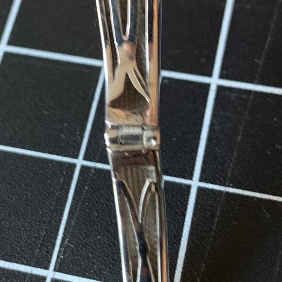 STS Karis Silver Bangle - Picture 7 of 8